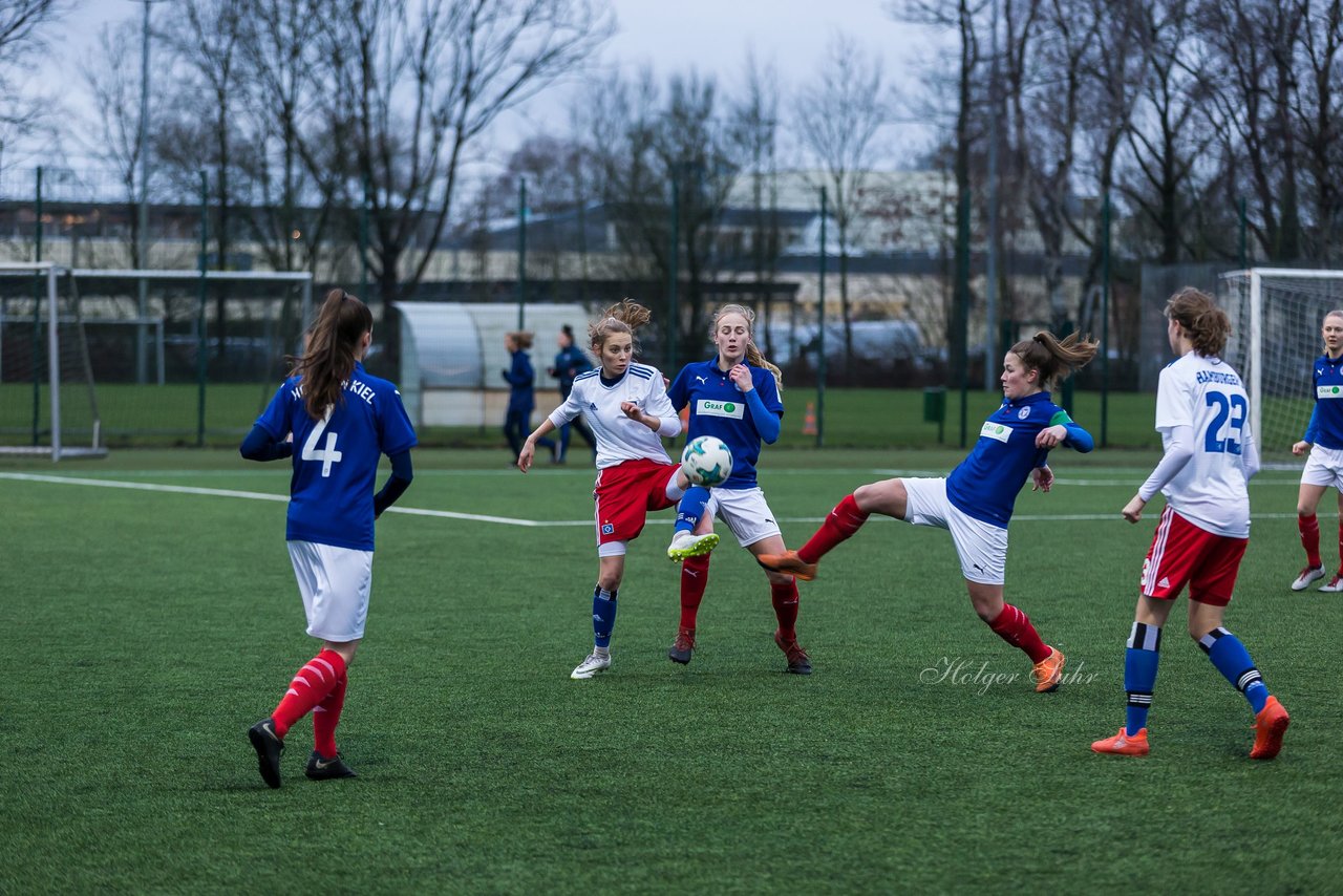 Bild 135 - wBJ Hamburger SV - Holstein Kiel : Ergebnis: 3:2